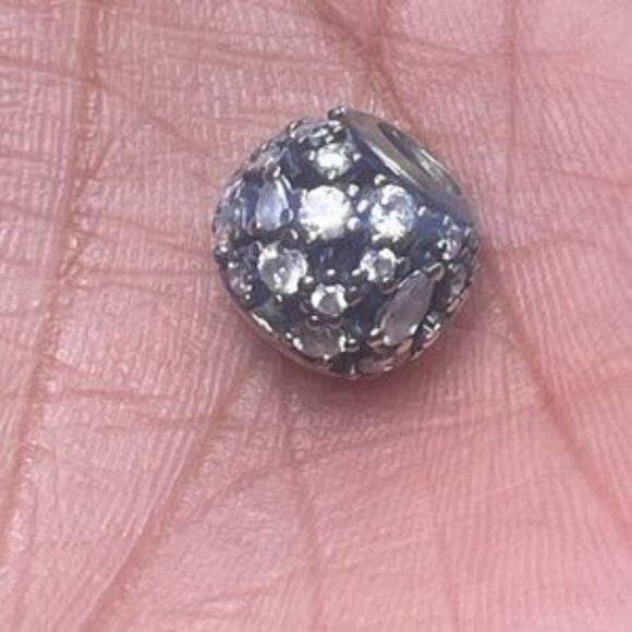 PANDORA SPARKLE SPARKLING ROUND OPENWORK CHARMSKU: 799225C01 - Picture 4 of 5